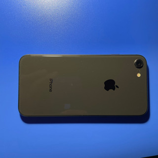 iPhone8 SIMロック解除　美品
