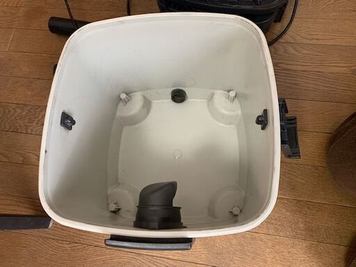 新品同様！リョービ(RYOBI) VC-1100業務用強力掃除機/集じん機683400A