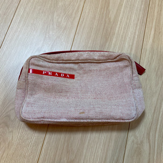 PRADAポーチの画像