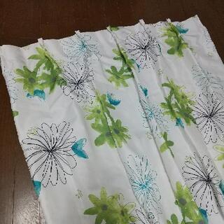 【取引中】花柄カーテン ニトリ 100×200サイズ