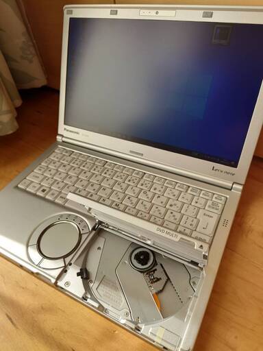 【！自家用機放出！外観普通・中身　爆速・全部入り・豪華仕様！　レッツノートSXシリーズ最後2016年製！】レッツノート　CF-SX4(i5-5300U)　メモリ8GB　！！500GB SSD！！　WiFi、Bluetooth、内蔵DVD・カメラ、Windows10 Pro、Office365