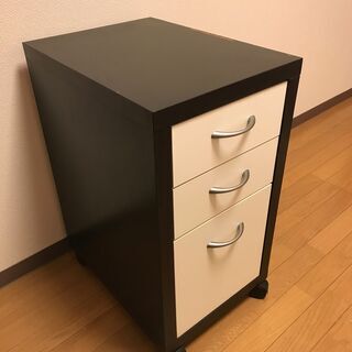 【お引渡し予定者様決定】キャスター付きキャビネット／IKEA／ダ...