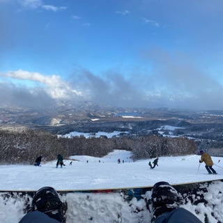 雪山で遊びませんか❓😆