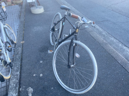 見逃せない❗️【ブリヂストン　クエロ】（定価61380円）中古車ですが12000円のチャンス❗️人気のクロスバイク