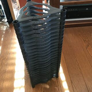 タワー型CDラック