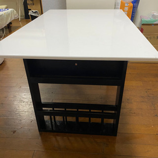 ニトリ伸ダイニングテーブル長式　値下げしましたの画像