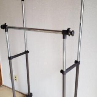 ハンガーラックの画像