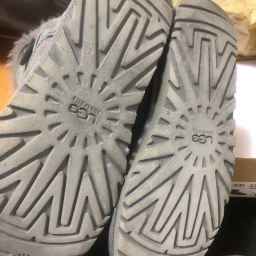 【極美品】アグ 23cm ミニベイリーボタン　UGG ムートンブーツ　グレー 極美品】アグ 23cm ミニベイリーボタン UGG ムートンブーツ グレー