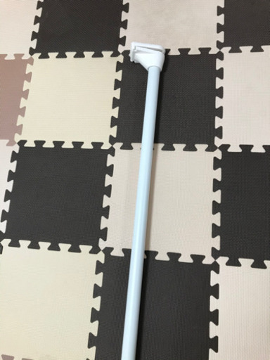 鉄製突っ張り棒