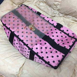旅行バッグ　ピンクの画像