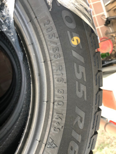 20年23週新品未使用スタッドレス205/55R16