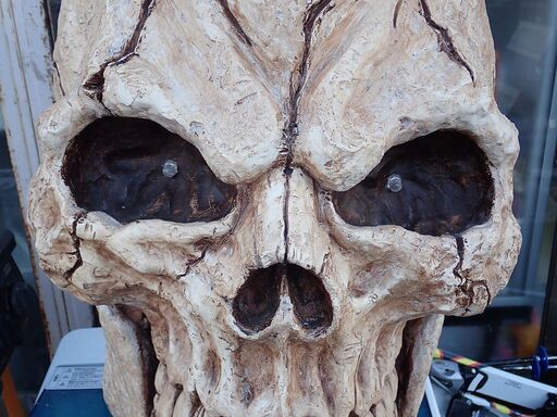 札幌 古いハロウィン用のどくろの置物 目が光ります 笑います 中古
