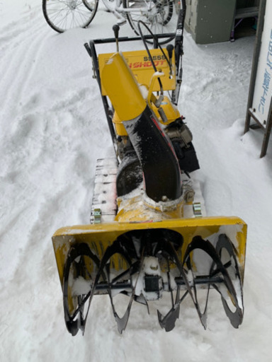 除雪機　スズキ　5馬力　かなり古いです　エンジンは快調オーガも回転OK