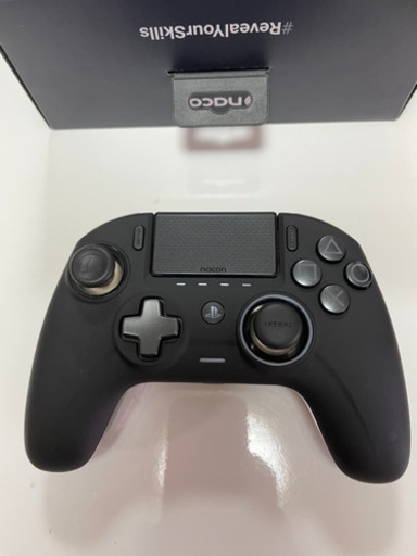 PS4対応NACONプロコントローラー
