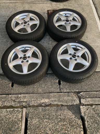 15インチ　スタッドレスタイヤ　2010年12月