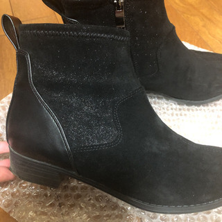 NUOVOショートブーツの画像