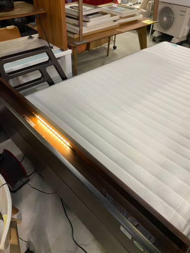 極上品！フランスベッド 電動リクライニング 介護ベッド セミダブル
