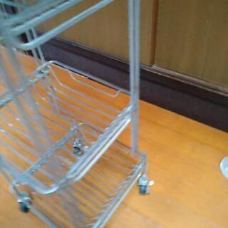 ワゴンですの画像