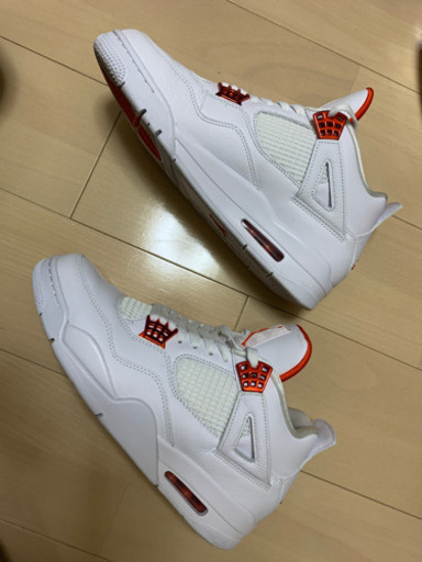 NIKE AIR JORDAN 4 RETRO 