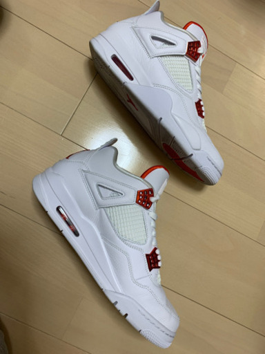 NIKE AIR JORDAN 4 RETRO 