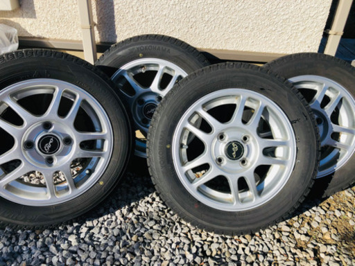 【受付終了】スタッドレスタイヤ4本　13インチアルミホイル付