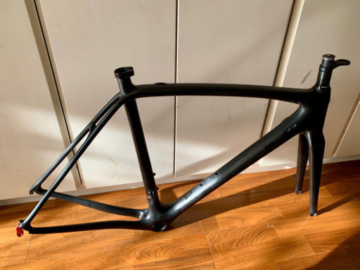 超軽量カーボンフレーム サイズ56 リムブレーキ用 自転車 ロードバイク