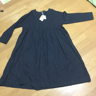 新品！黒のウールワンピース