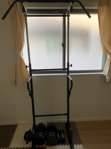 懸垂器具　ダンベル10k×2 2k×2 握力計60k.40k腹筋ローラー