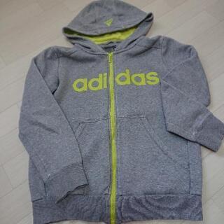 男女兼用 adidas パーカーの画像