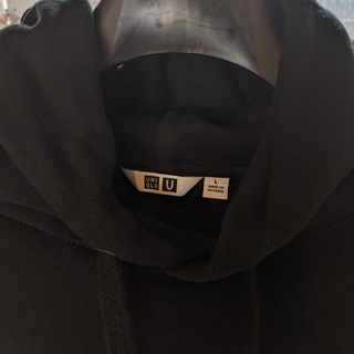 ユニクロU　パーカー　黒　Lサイズの画像