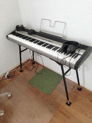 電子ピアノ　コルグ