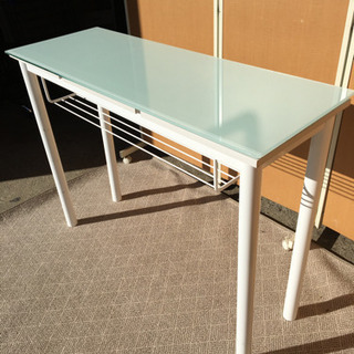 ☆年末セール☆家具大量処分☆ガラス天板カウンターテーブルの画像