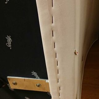 Sealy シーリー ベッドフレーム ダブル 上のマットレスはありませんの画像