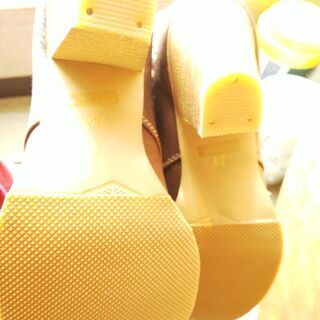 【最終値下げ】冬らしい柄のブーツ の画像