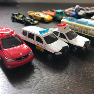 ⭐️ミニカー＆保管ケースの画像