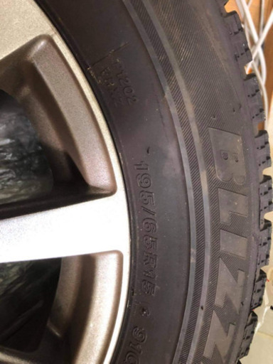 Bridgestone blizzak vrxスタッドレスタイヤホイル付き4本