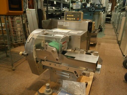 ☆中古品 エムラ フードスライサー MG-201 高速野菜切断機 コンベヤ式 玉ねぎ キャベツ 三相200V 2012年式☆