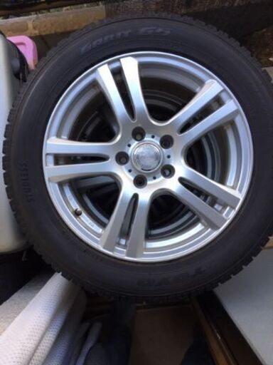 今年の年末、年始は雪が多そうです！スタッドレスタイヤセット、タイヤチェーン(14,850円)をセットで！