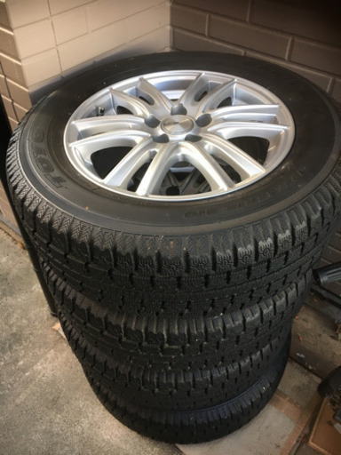 ☆★☆★美品スタッドレスタイヤ4本　バリ溝あり☆★☆★