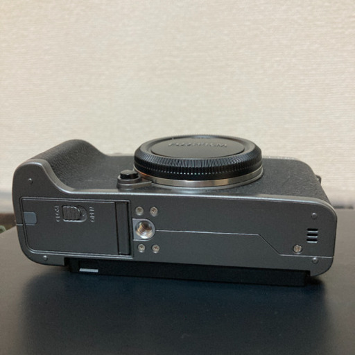Fujifilm x-t200 レンズキット　ダークシルバー