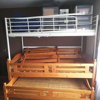 三段ベッド