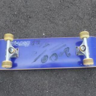 中古のスケボーの画像