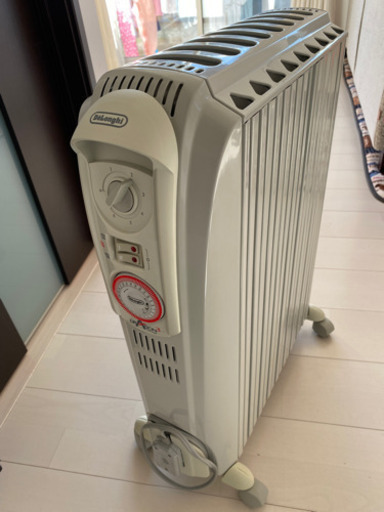 デロンギ　オイルヒーター　DeLonghi D091549EFS