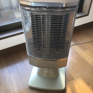 ダイキン 電気ファンヒーター