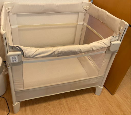 【受渡予定者確定中】アップリカ ココネル ベビーベッド