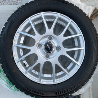 スタッドレスタイヤVRX】N-BOXなど軽自動車に適合、低走行