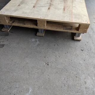 パレット 木製パレット 木パレット リフト用パレット 新しい 無...