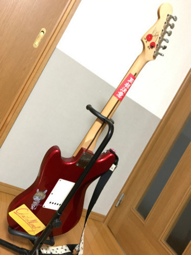 娘のギター。アンプもお付けします。