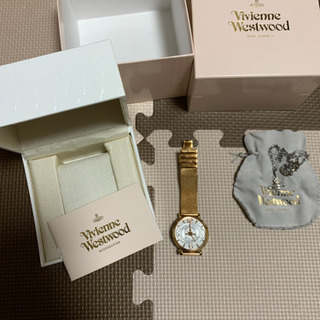 ブランド紙袋、空箱、時計、ネックレスの画像