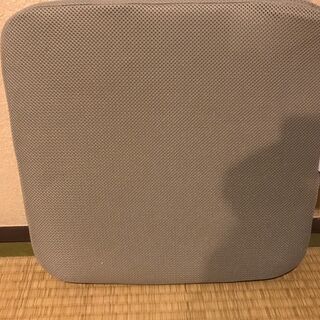 未使用品 エアウィーヴ クッション グレー air weave ...